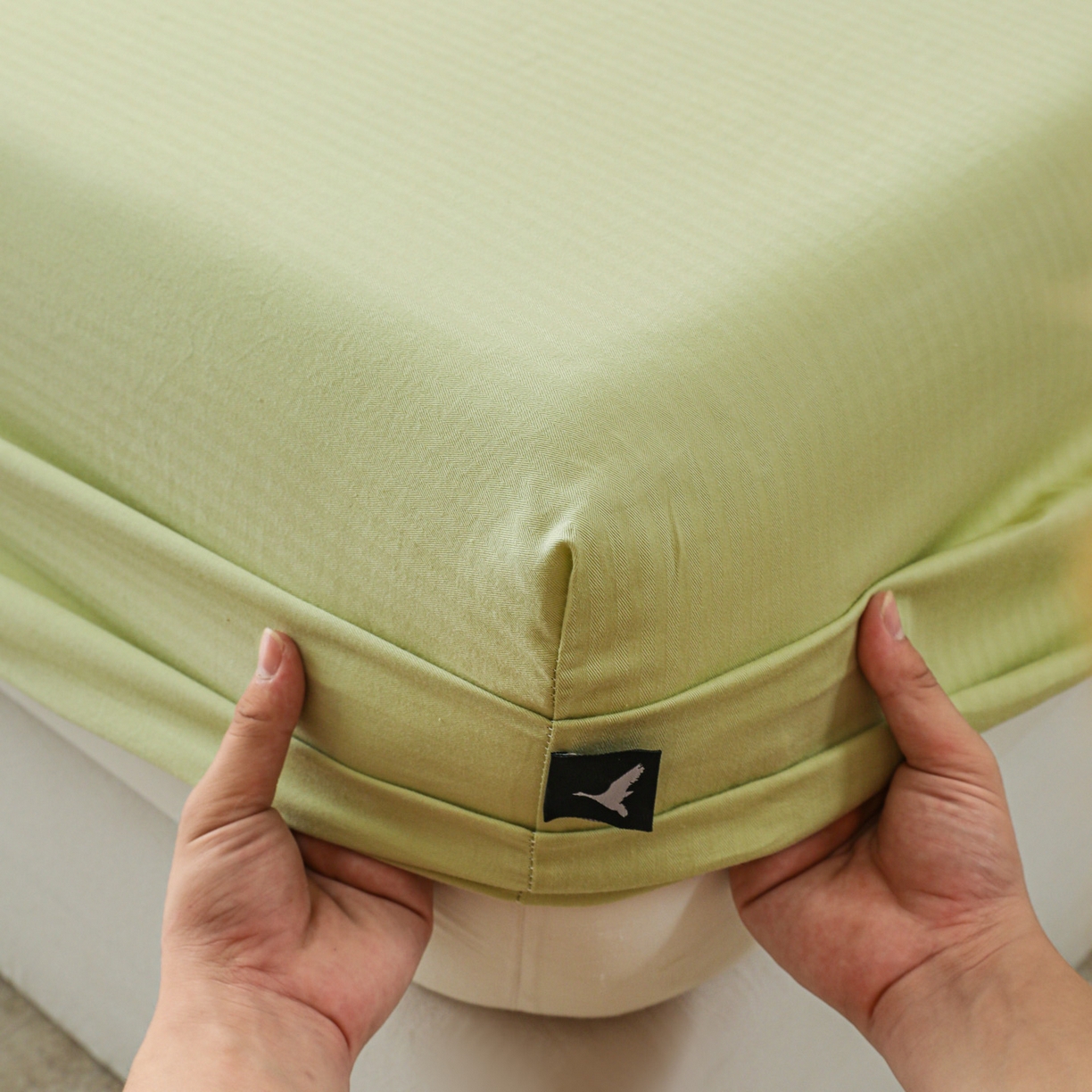 91家纺网 家纺一手货源 找家纺 眠博士 2025新款大雁纹小提花全棉纯棉床笠单件-单床笠 床笠-雁纹草绿