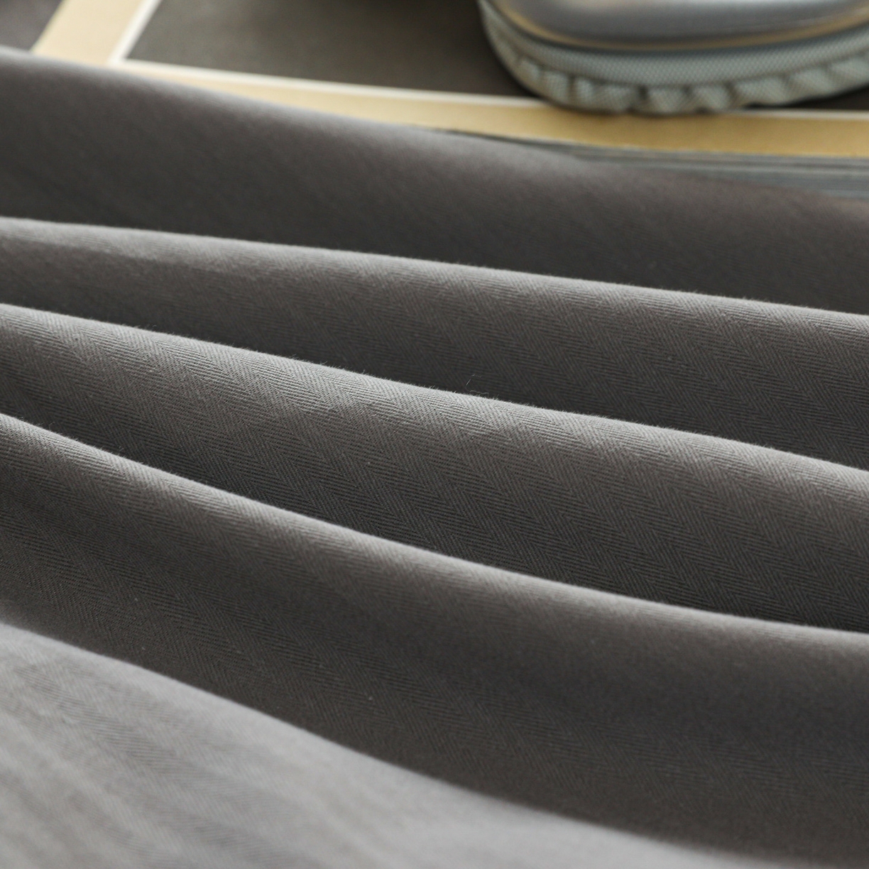 91家纺网 家纺一手货源 找家纺 眠博士 2025新款大雁纹小提花全棉纯棉床笠单件-单床笠 床笠-雁纹灰