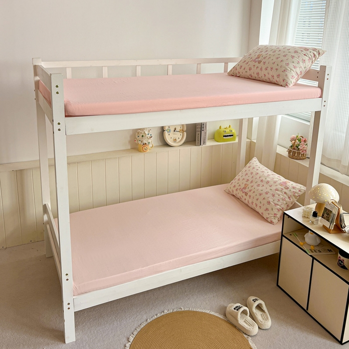 91家纺网 家纺一手货源 找家纺 水墨江南2025新款水洗棉印花四件套 花间小熊