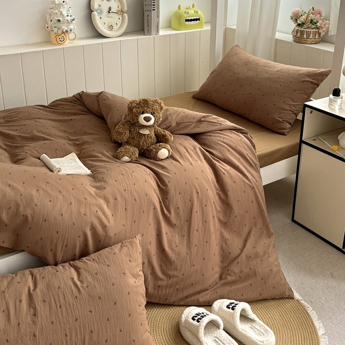 91家纺网 家纺一手货源 找家纺 水墨江南2025新款水洗棉印花四件套 可爱颂咖