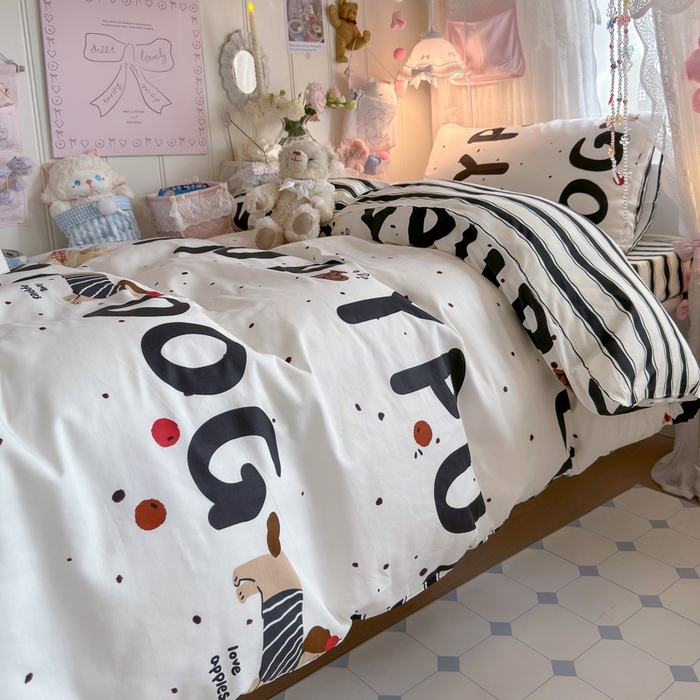 91家纺网 家纺一手货源 找家纺 Sweet dreams甜梦 2025新款学生床全棉纯棉三套件学生三件套宿舍三件套上下铺三件套 字母腊肠狗