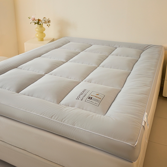 91家纺网 家纺一手货源 找家纺 曼尼家纺 2025新款A类水洗棉8厘米立体床褥床垫 浅灰