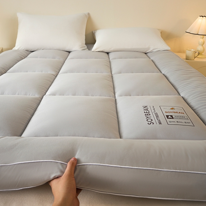 91家纺网 家纺一手货源 找家纺 曼尼家纺 2025新款A类水洗棉8厘米立体床褥床垫 浅灰