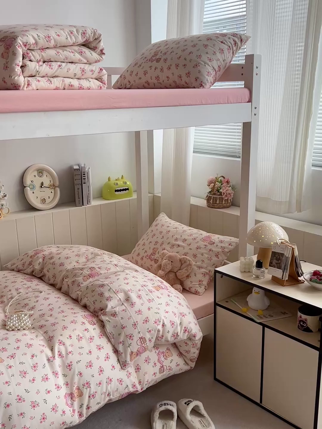 91家纺网 家纺一手货源 找家纺 水墨江南2025新款水洗棉印花四件套 花间小熊