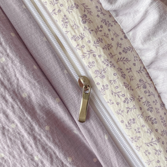 91家纺网 家纺一手货源 找家纺 梦舒羽2025新款波点花边四件套-宁静花园 宁静花园-典雅紫