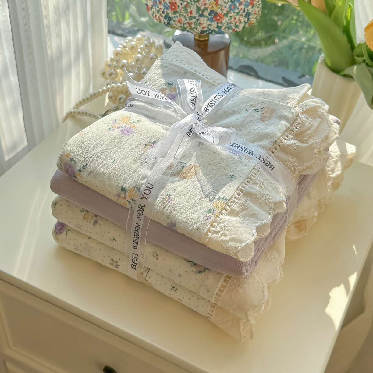 91家纺网 家纺一手货源 找家纺 韩巢家纺 2025新款学生宿舍三件套上下铺学生季开学季床品 镂空花边款-紫叮兰语