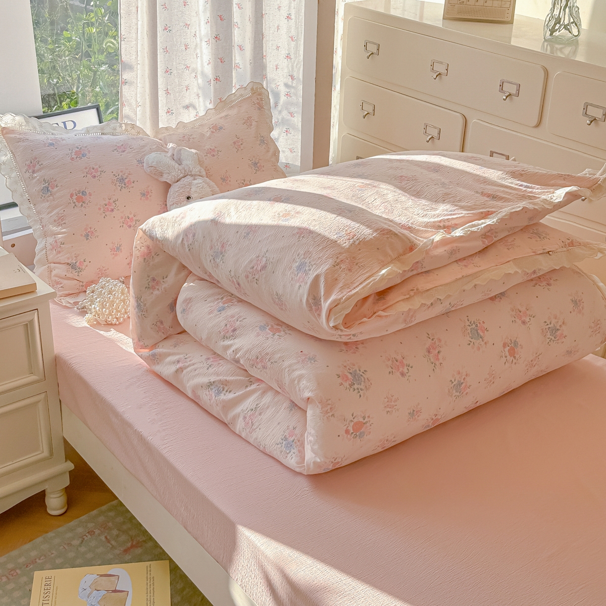 韩巢家纺 2025新款学生宿舍三件套上下铺学生季开学季床品 镂空花边款-芊芊花海