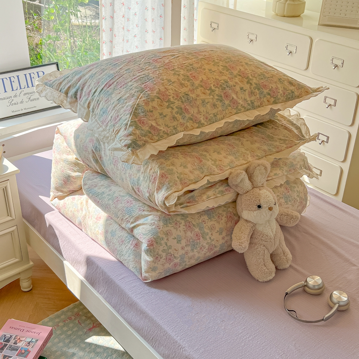 91家纺网 家纺一手货源 找家纺 韩巢家纺 2025新款学生宿舍三件套上下铺学生季开学季床品 镂空花边款-童话花岛