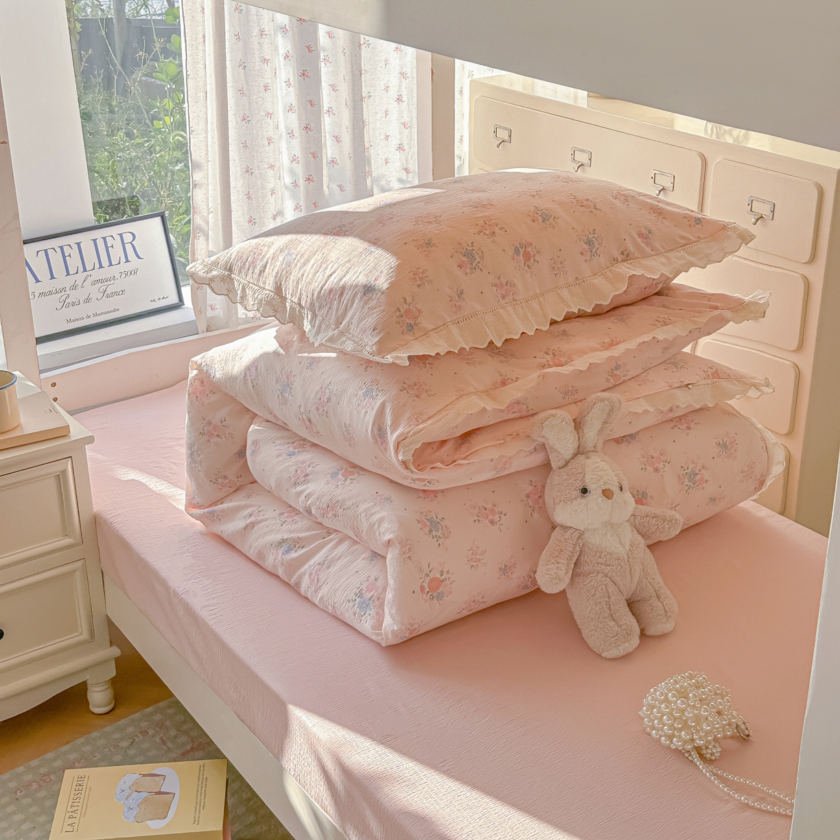 91家纺网 家纺一手货源 找家纺 韩巢家纺 2025新款学生宿舍三件套上下铺学生季开学季床品 镂空花边款-芊芊花海