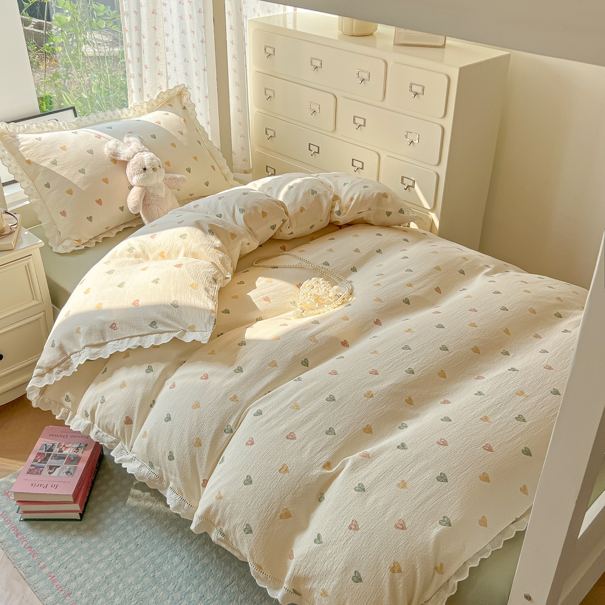 91家纺网 家纺一手货源 找家纺 韩巢家纺 2025新款学生宿舍三件套上下铺学生季开学季床品 镂空花边款-浪漫世界