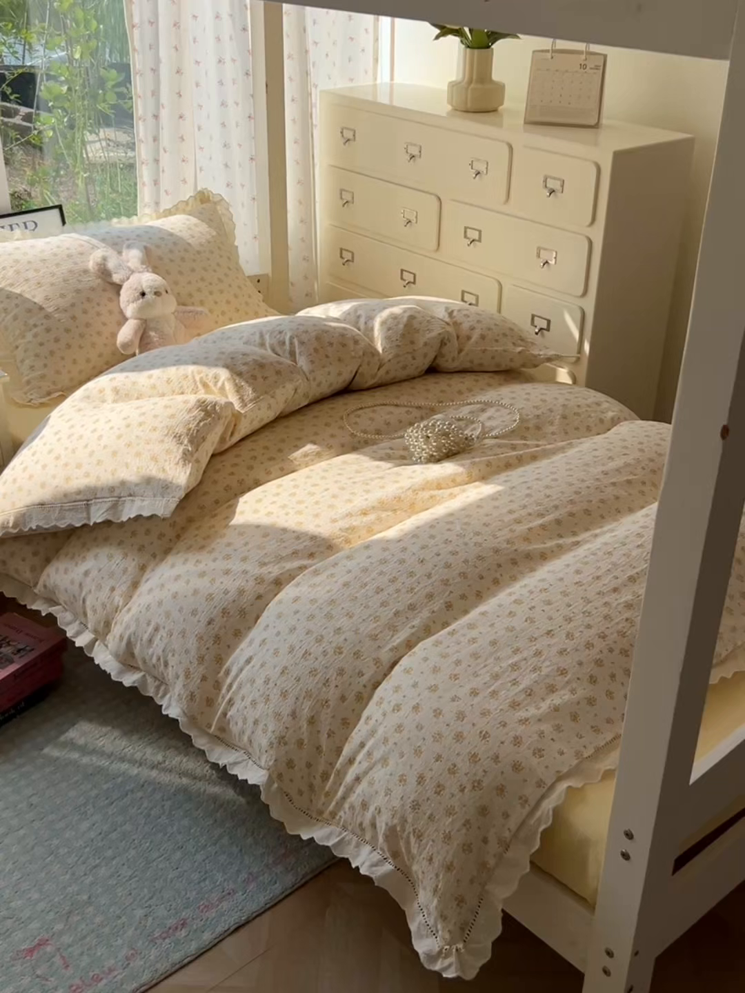 91家纺网 家纺一手货源 找家纺 韩巢家纺 2025新款学生宿舍三件套上下铺学生季开学季床品 镂空花边款-橘子海