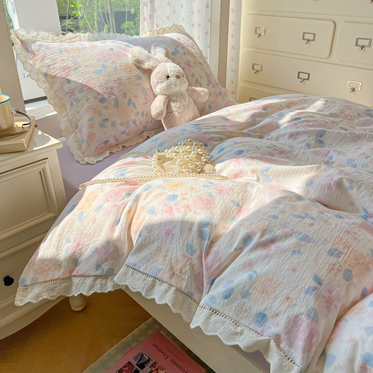 91家纺网 家纺一手货源 找家纺 韩巢家纺 2025新款学生宿舍三件套上下铺学生季开学季床品 镂空花边款-时间画报-米