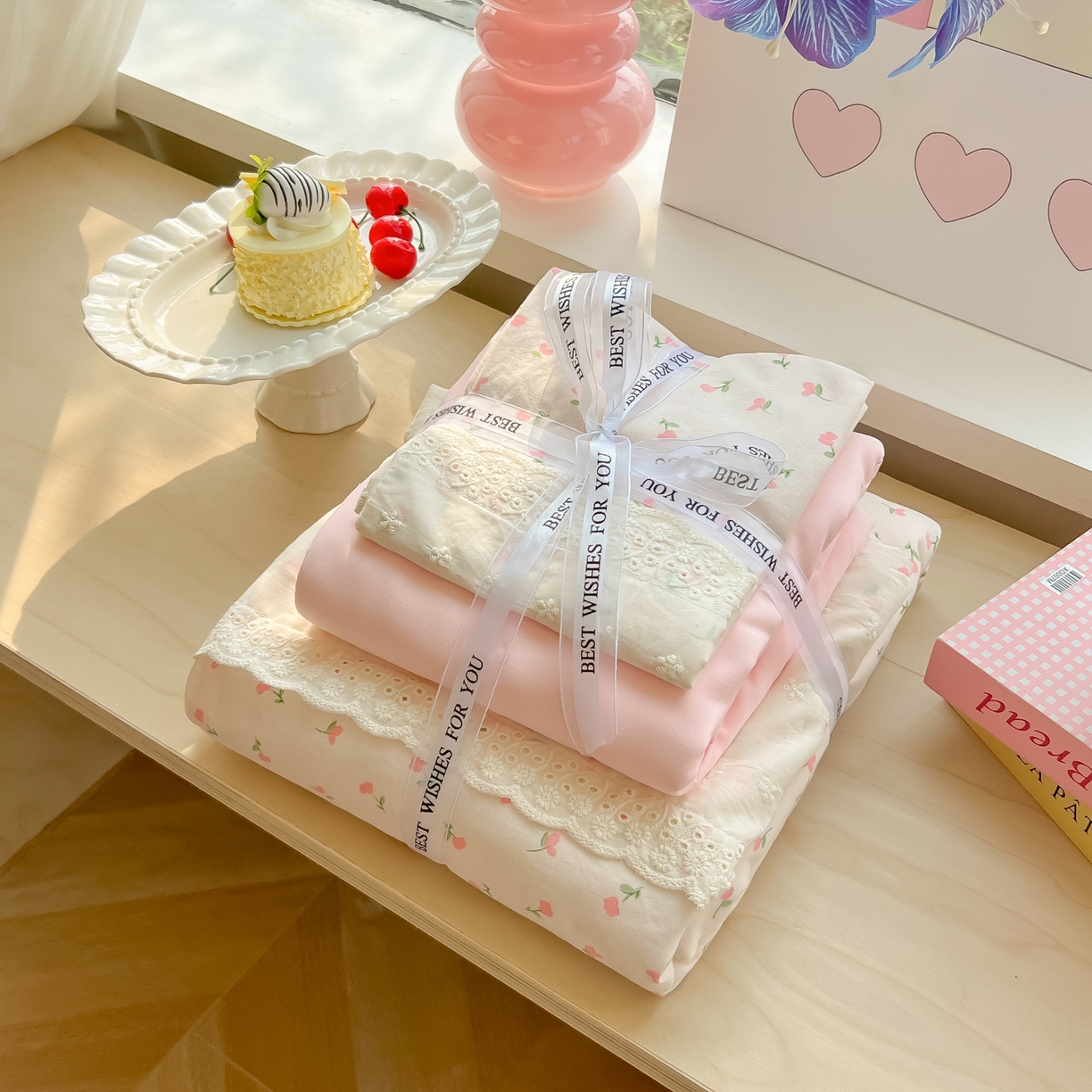 91家纺网 家纺一手货源 找家纺 （总）韩巢家纺 2025新款法式蕾丝花边被套直播热销款四件套学生宿舍床上三件套（提供卖家秀）