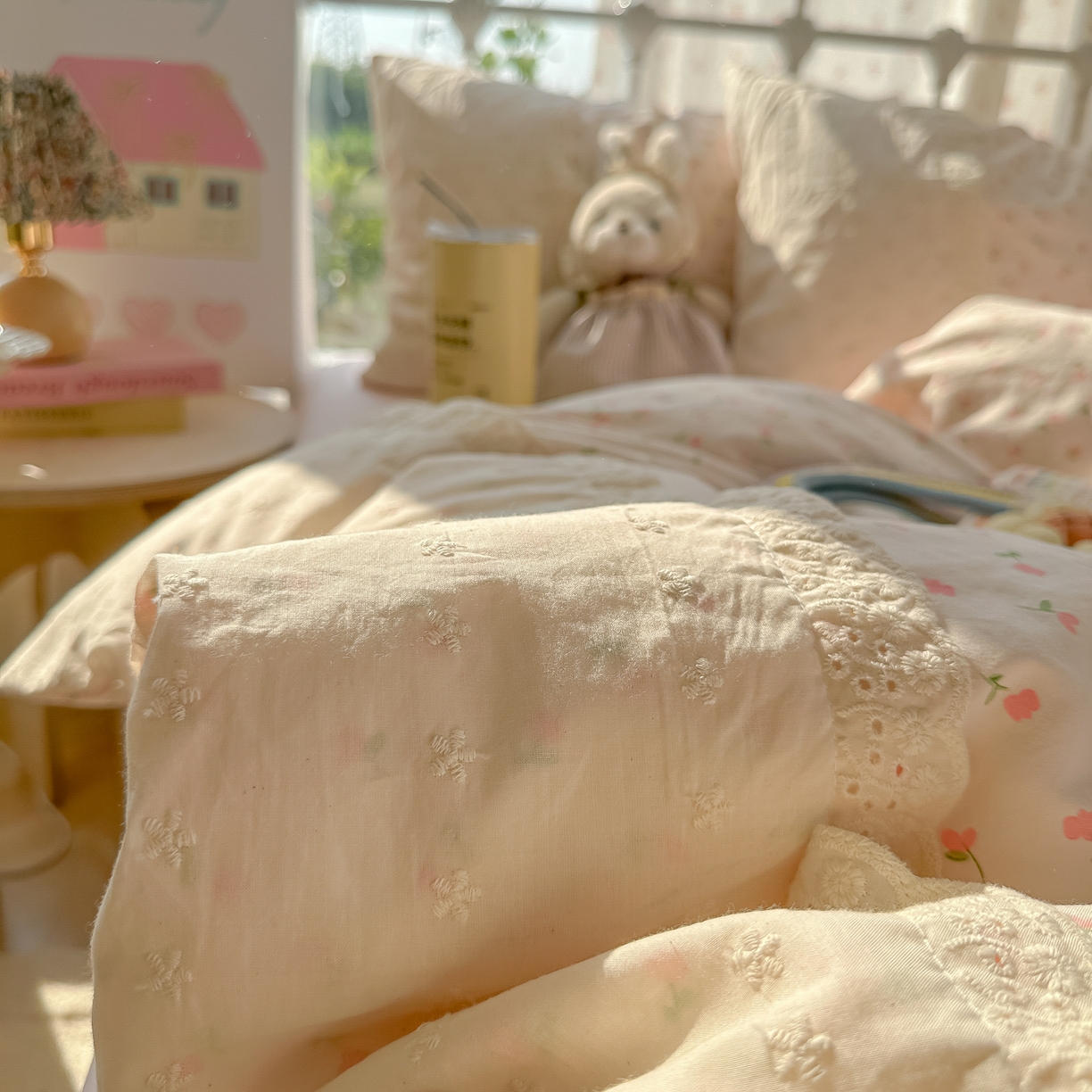 91家纺网 家纺一手货源 找家纺 （总）韩巢家纺 2025新款法式蕾丝花边被套直播热销款四件套学生宿舍床上三件套（提供卖家秀）