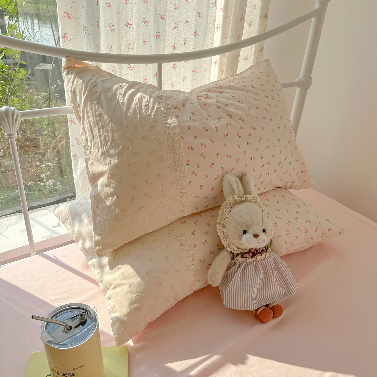 91家纺网 家纺一手货源 找家纺 韩巢家纺 2025新款法式蕾丝花边被套直播热销款四件套学生宿舍床上三件套（提供卖家秀） 粉小花【蕾丝花边款】