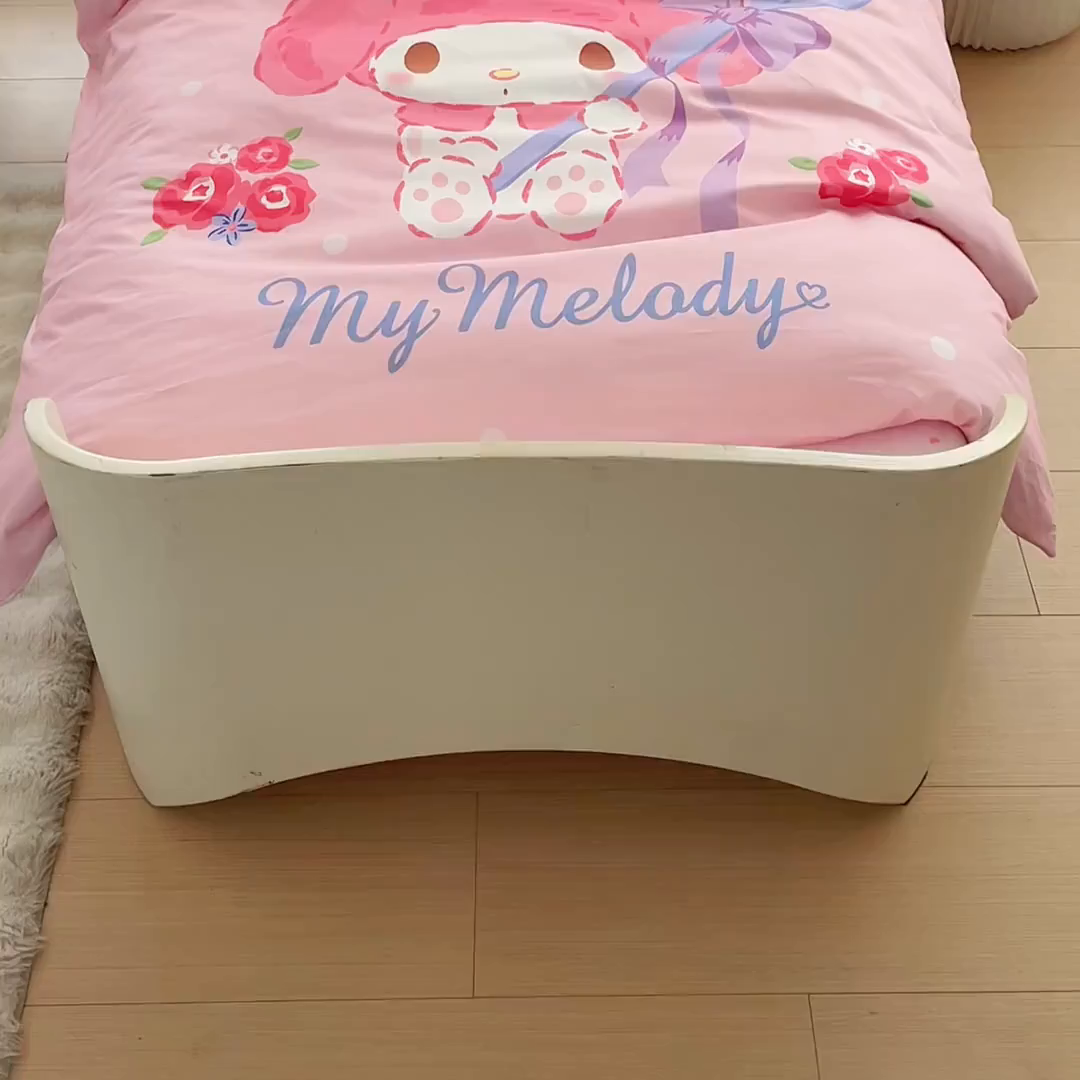 91家纺网 家纺一手货源 找家纺 蘭菲家纺 2025新款学生季全棉幼儿园三丽鸥三件套大版系列 呆萌