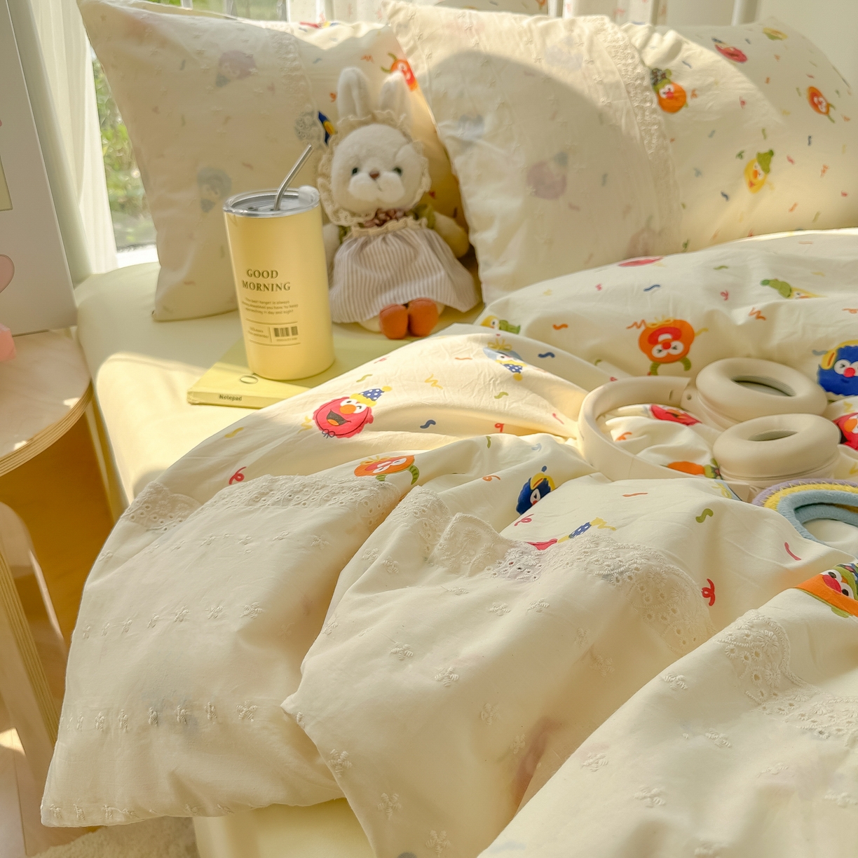 91家纺网 家纺一手货源 找家纺 韩巢家纺 2025新款法式蕾丝花边被套直播热销款四件套学生宿舍床上三件套（提供卖家秀） 好多芝麻球【蕾丝花边款】