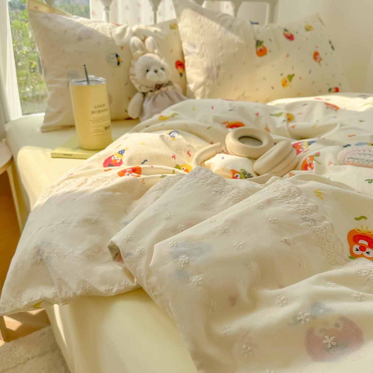 91家纺网 家纺一手货源 找家纺 韩巢家纺 2025新款法式蕾丝花边被套直播热销款四件套学生宿舍床上三件套（提供卖家秀） 好多芝麻球【蕾丝花边款】