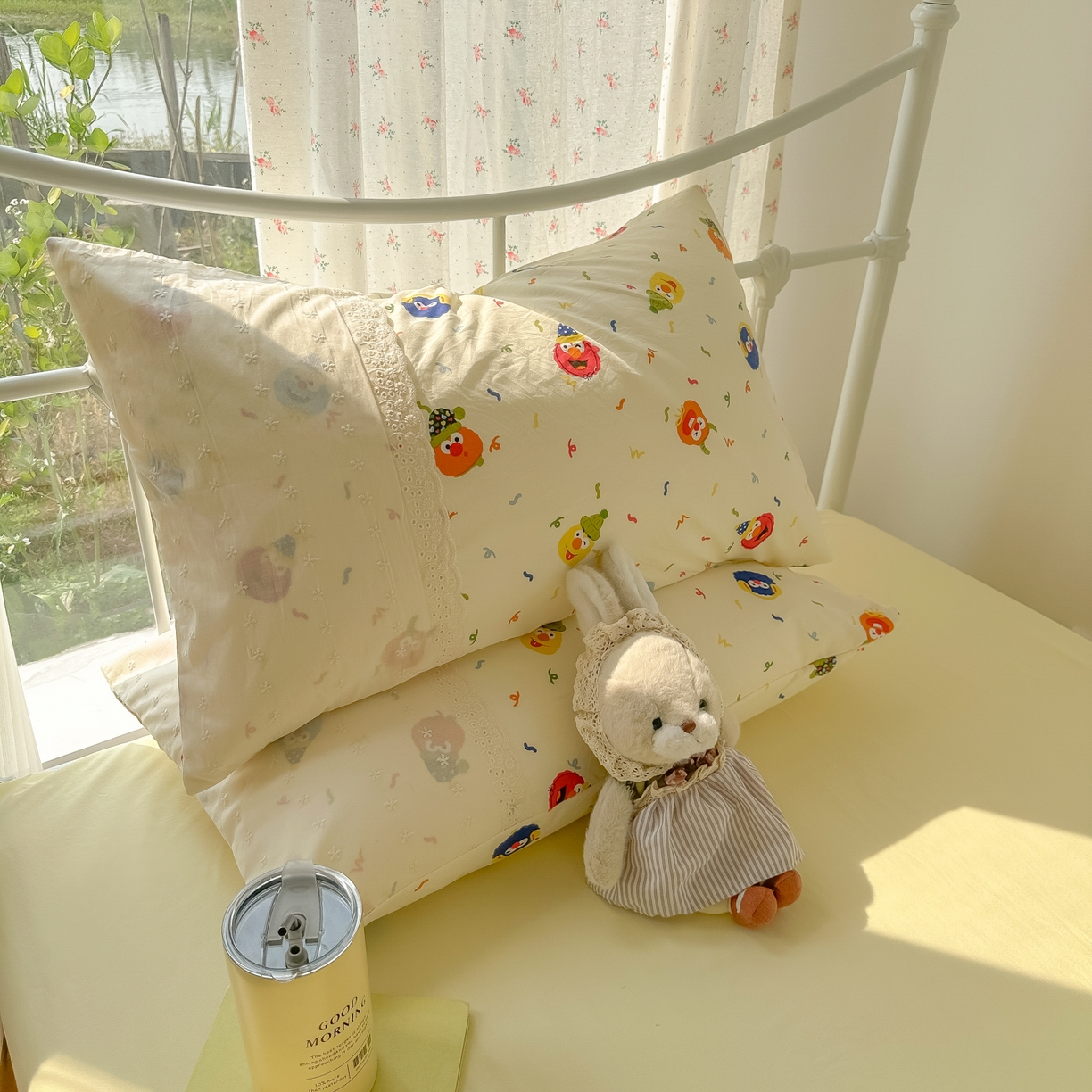 91家纺网 家纺一手货源 找家纺 韩巢家纺 2025新款法式蕾丝花边被套直播热销款四件套学生宿舍床上三件套（提供卖家秀） 好多芝麻球【蕾丝花边款】