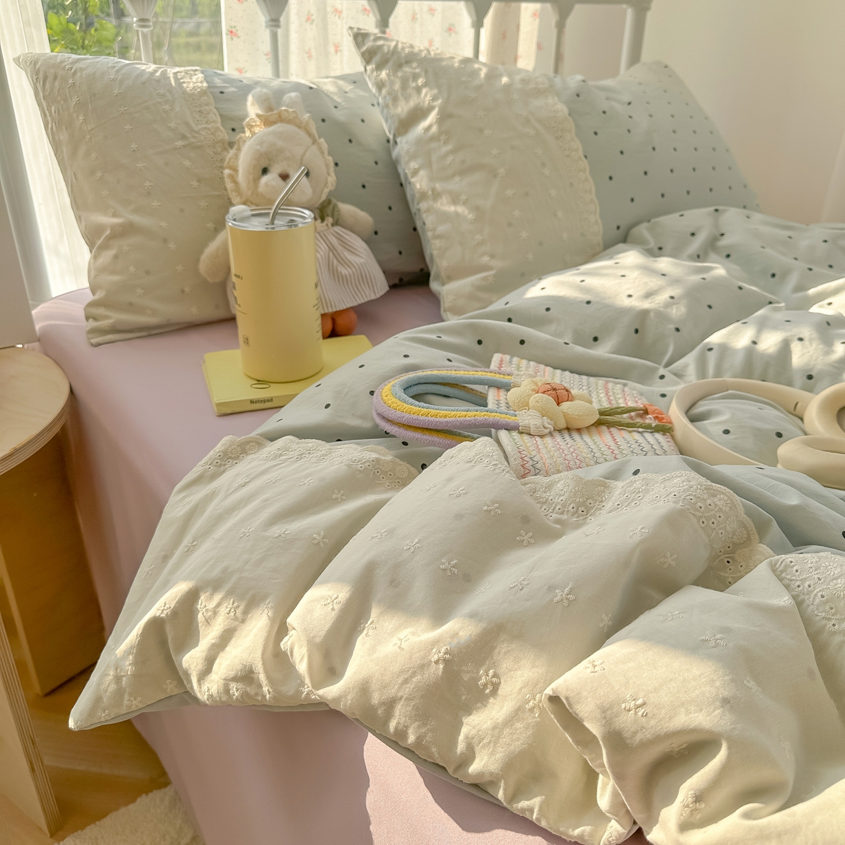 91家纺网 家纺一手货源 找家纺 韩巢家纺 2025新款法式蕾丝花边被套直播热销款四件套学生宿舍床上三件套（提供卖家秀） 蓝灰波点【蕾丝花边款】