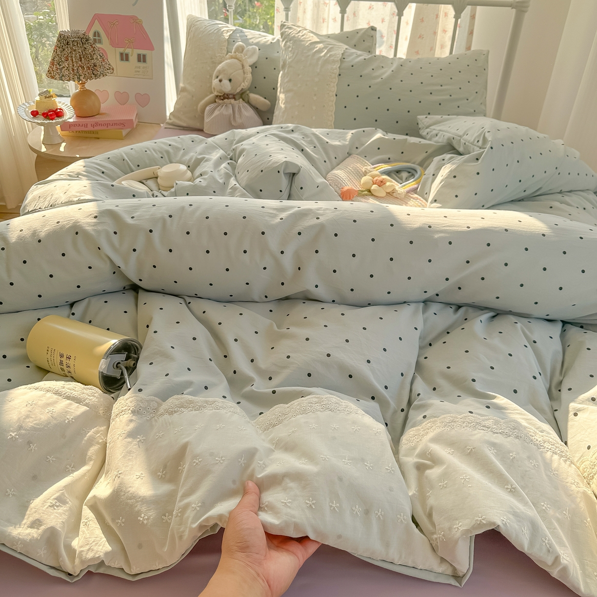 91家纺网 家纺一手货源 找家纺 韩巢家纺 2025新款法式蕾丝花边被套直播热销款四件套学生宿舍床上三件套（提供卖家秀） 蓝灰波点【蕾丝花边款】