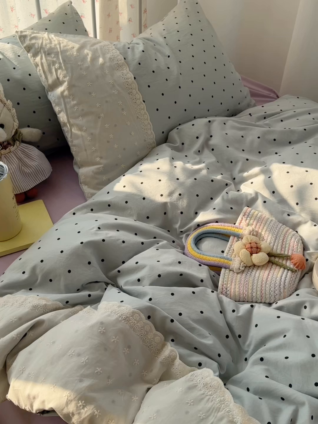 91家纺网 家纺一手货源 找家纺 韩巢家纺 2025新款法式蕾丝花边被套直播热销款四件套学生宿舍床上三件套（提供卖家秀） 蓝灰波点【蕾丝花边款】