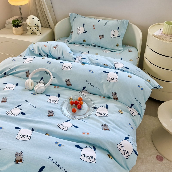 91家纺网 家纺一手货源 找家纺 蘭菲家纺 2025新款学生季全棉幼儿园三丽鸥三件套小版系列 眼镜狗.蓝