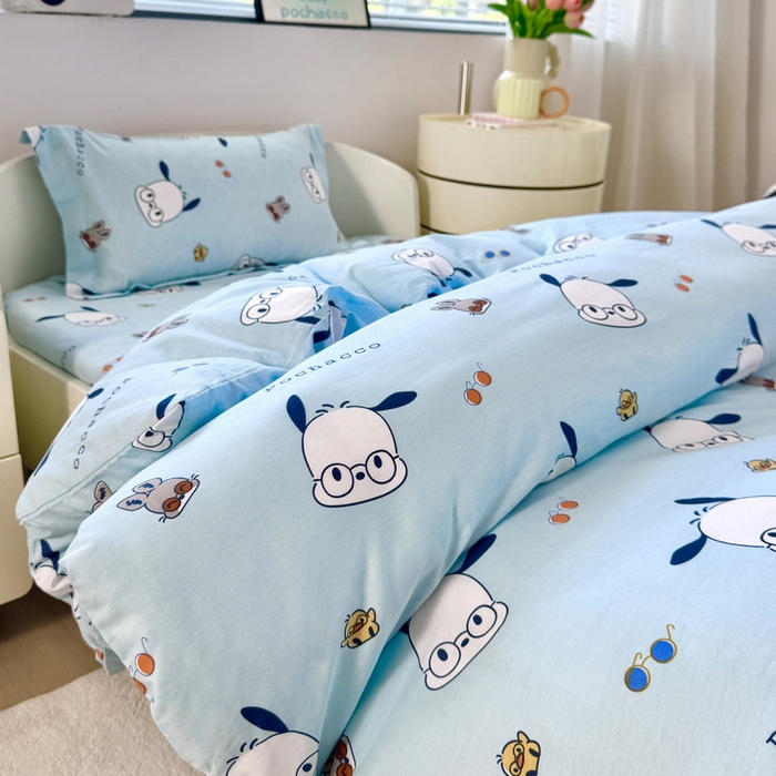 91家纺网 家纺一手货源 找家纺 蘭菲家纺 2025新款学生季全棉幼儿园三丽鸥三件套小版系列 眼镜狗.蓝