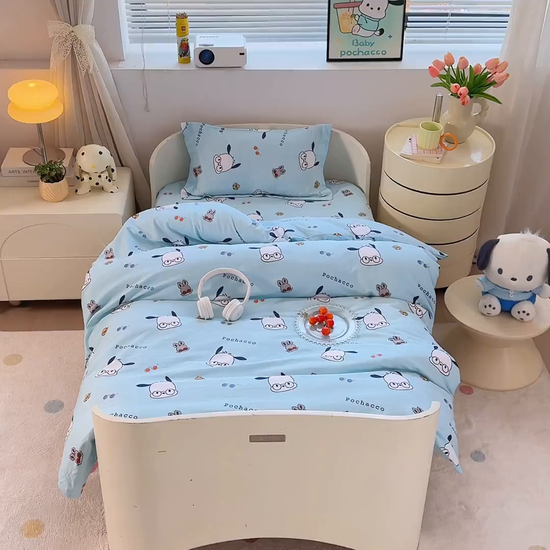 91家纺网 家纺一手货源 找家纺 蘭菲家纺 2025新款学生季全棉幼儿园三丽鸥三件套小版系列 眼镜狗.蓝