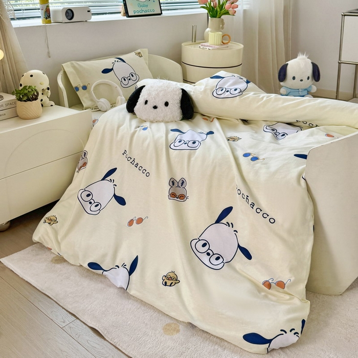 91家纺网 家纺一手货源 找家纺 蘭菲家纺 2025新款学生季全棉幼儿园三丽鸥三件套小版系列 眼镜狗.米