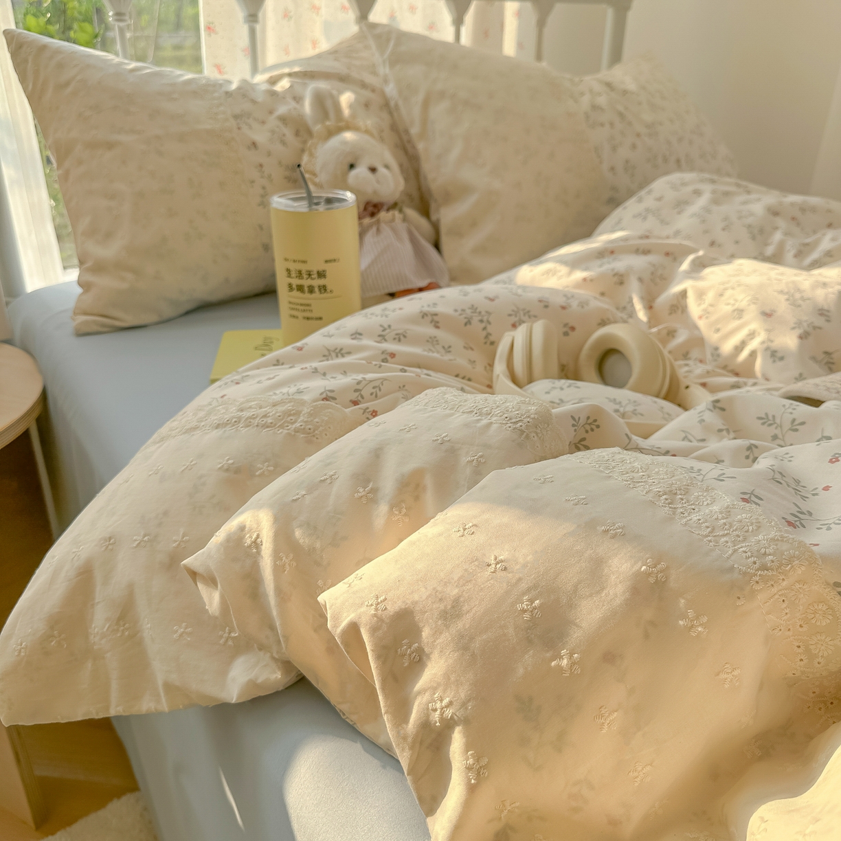 91家纺网 家纺一手货源 找家纺 韩巢家纺 2025新款法式蕾丝花边被套直播热销款四件套学生宿舍床上三件套（提供卖家秀） 梨云杳杳【蕾丝花边款】