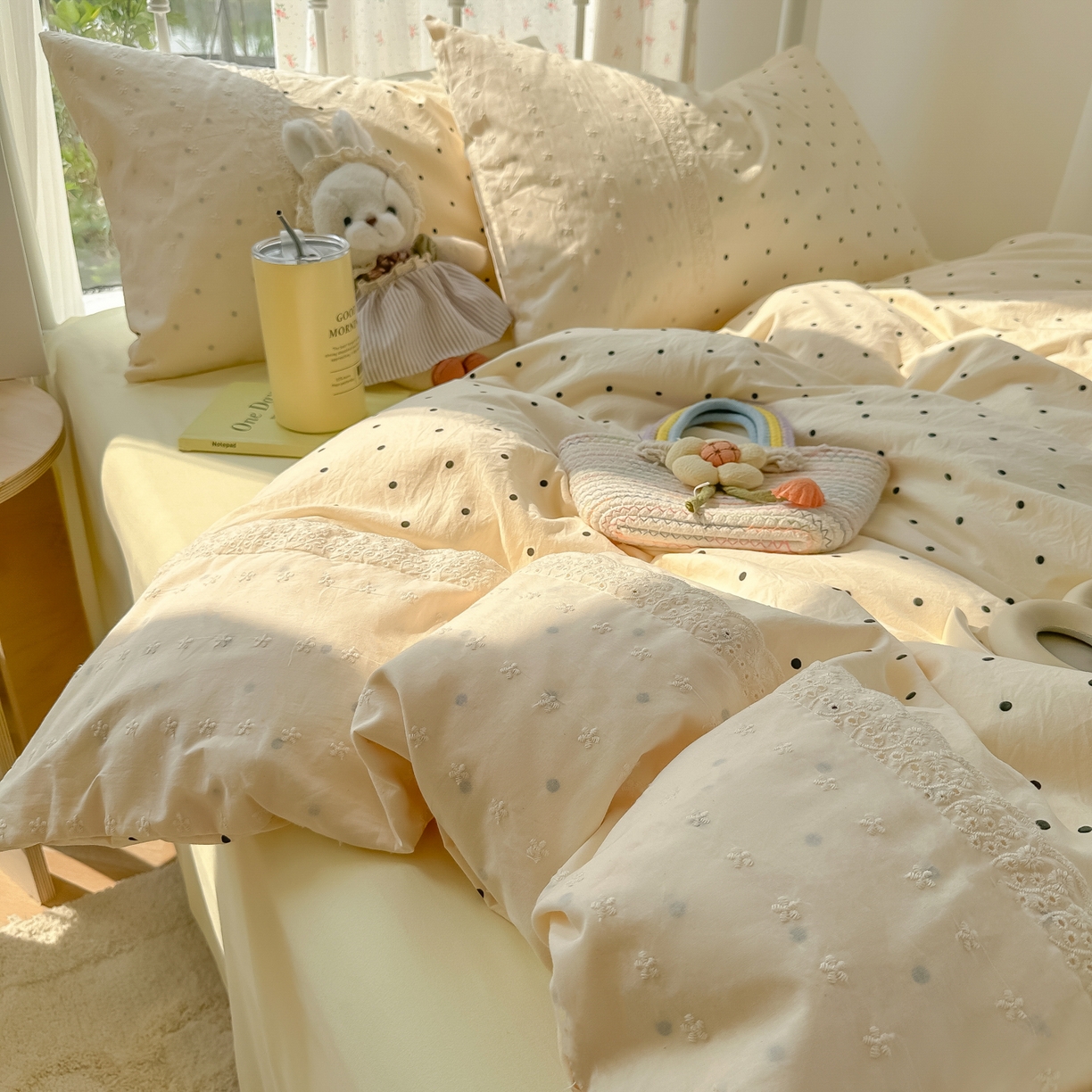 91家纺网 家纺一手货源 找家纺 韩巢家纺 2025新款法式蕾丝花边被套直播热销款四件套学生宿舍床上三件套（提供卖家秀） 米黄波点【蕾丝花边款】
