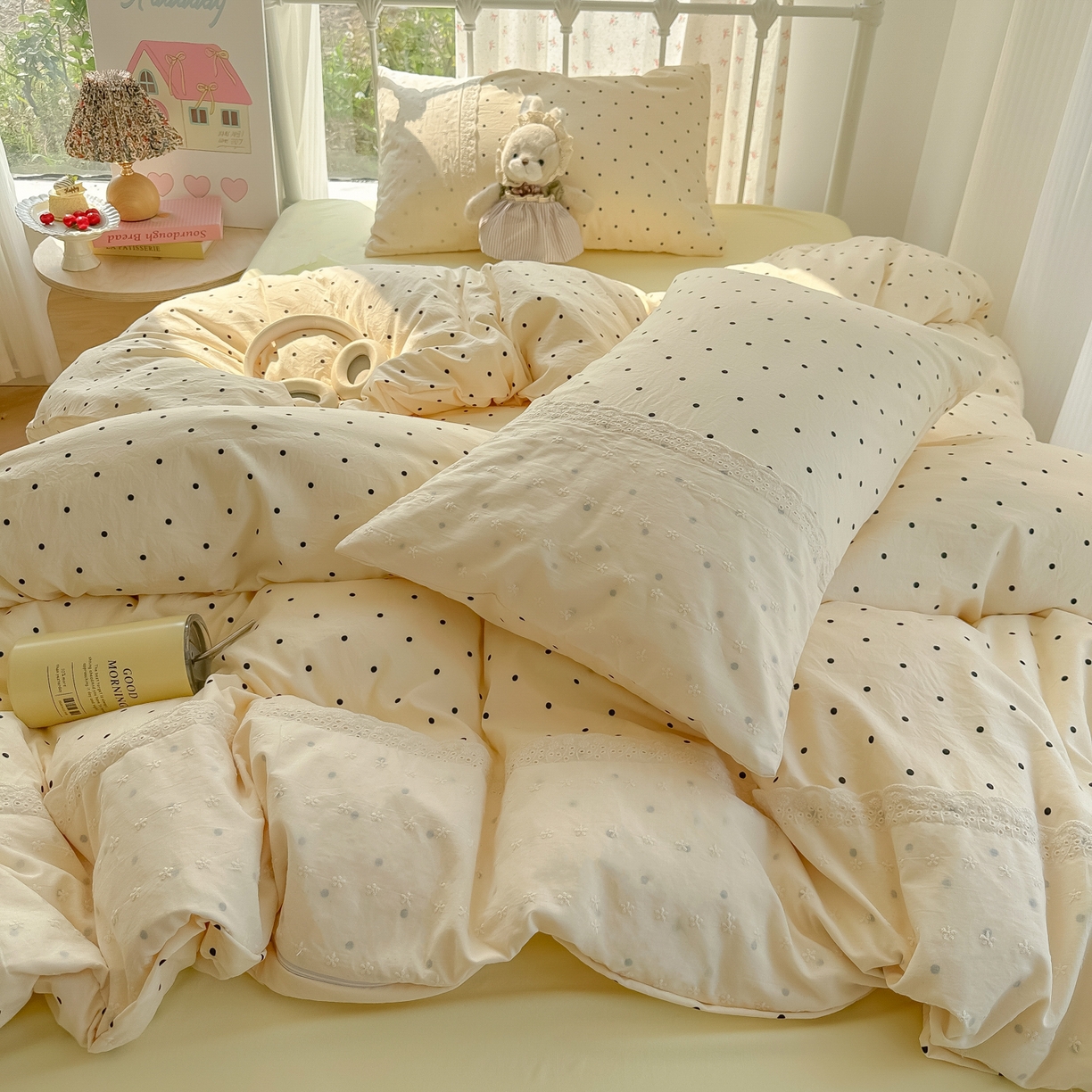 91家纺网 家纺一手货源 找家纺 韩巢家纺 2025新款法式蕾丝花边被套直播热销款四件套学生宿舍床上三件套（提供卖家秀） 米黄波点【蕾丝花边款】