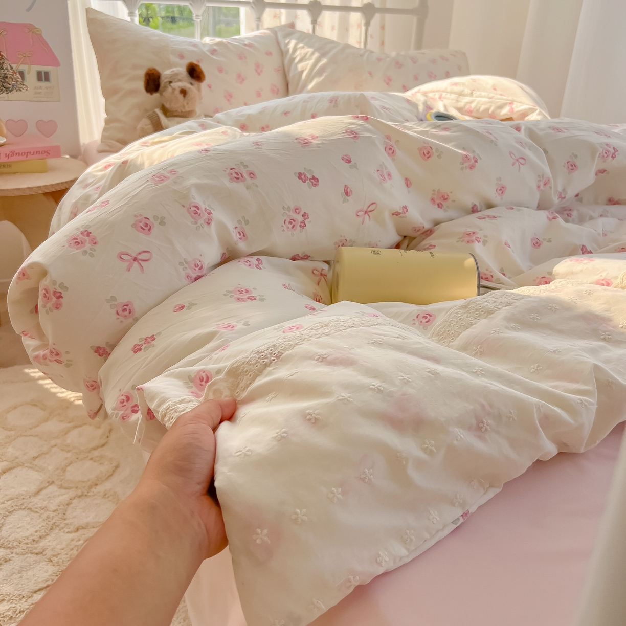 91家纺网 家纺一手货源 找家纺 韩巢家纺 2025新款法式蕾丝花边被套直播热销款四件套学生宿舍床上三件套（提供卖家秀） 小花集【蕾丝花边款】
