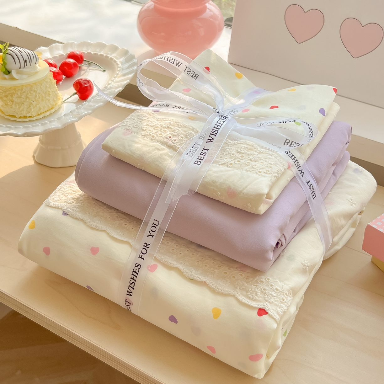 91家纺网 家纺一手货源 找家纺 韩巢家纺 2025新款法式蕾丝花边被套直播热销款四件套学生宿舍床上三件套（提供卖家秀） 心动预演【蕾丝花边款】