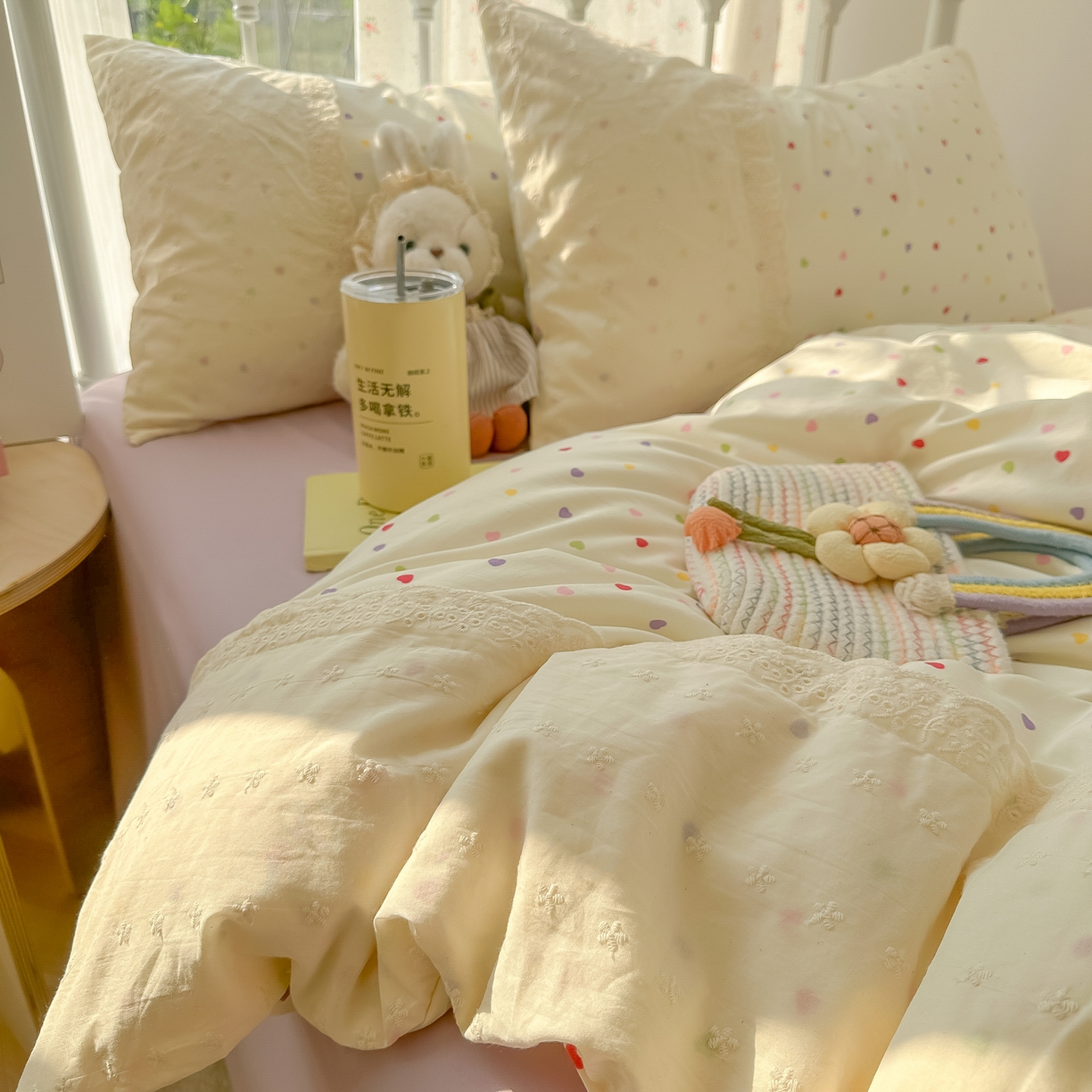 91家纺网 家纺一手货源 找家纺 韩巢家纺 2025新款法式蕾丝花边被套直播热销款四件套学生宿舍床上三件套（提供卖家秀） 心动预演【蕾丝花边款】