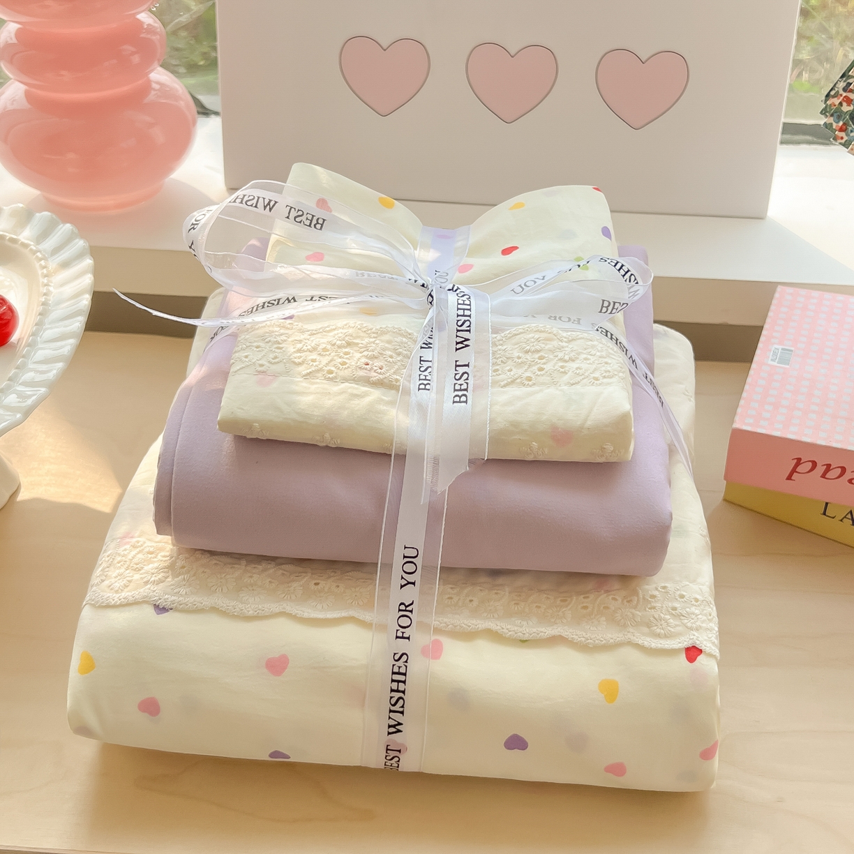 91家纺网 家纺一手货源 找家纺 韩巢家纺 2025新款法式蕾丝花边被套直播热销款四件套学生宿舍床上三件套（提供卖家秀） 心动预演【蕾丝花边款】