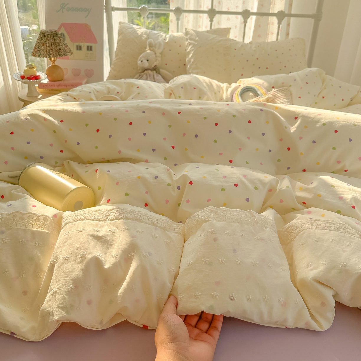 91家纺网 家纺一手货源 找家纺 韩巢家纺 2025新款法式蕾丝花边被套直播热销款四件套学生宿舍床上三件套（提供卖家秀） 心动预演【蕾丝花边款】