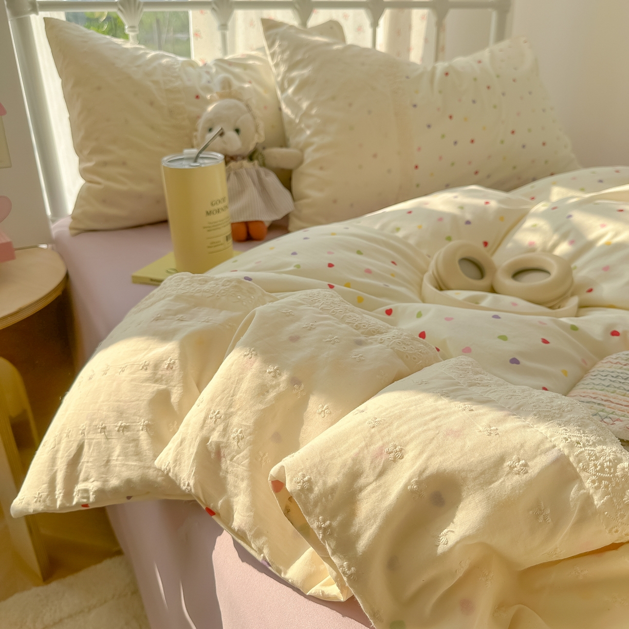 91家纺网 家纺一手货源 找家纺 韩巢家纺 2025新款法式蕾丝花边被套直播热销款四件套学生宿舍床上三件套（提供卖家秀） 心动预演【蕾丝花边款】