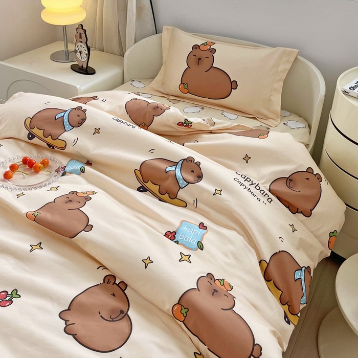 91家纺网 家纺一手货源 找家纺 （总）蘭菲家纺 2025新款学生季幼儿园卡皮巴拉三件套小版系列