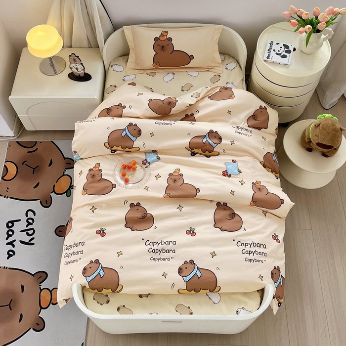 91家纺网 家纺一手货源 找家纺 （总）蘭菲家纺 2025新款学生季幼儿园卡皮巴拉三件套小版系列