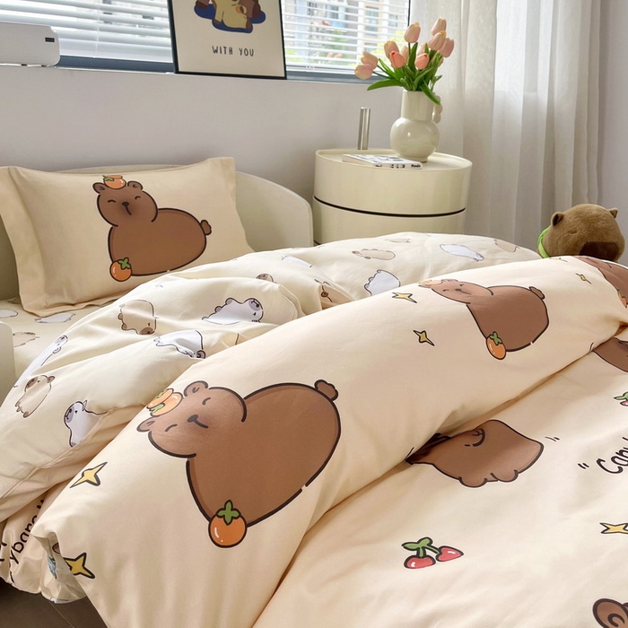 91家纺网 家纺一手货源 找家纺 （总）蘭菲家纺 2025新款学生季幼儿园卡皮巴拉三件套小版系列