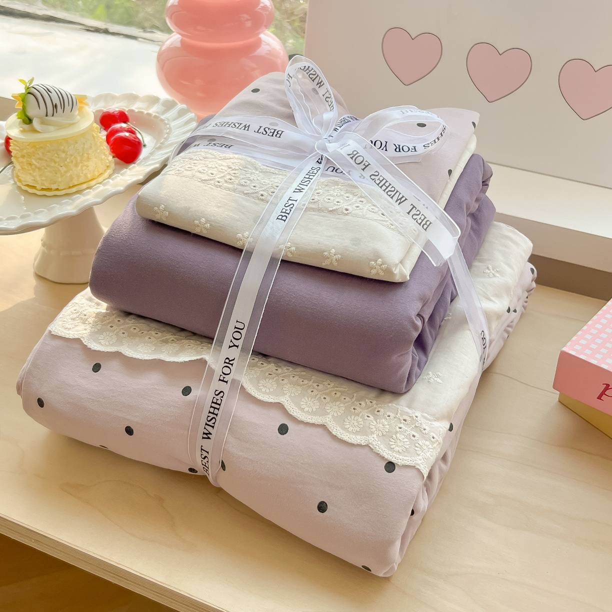 91家纺网 家纺一手货源 找家纺 韩巢家纺 2025新款法式蕾丝花边被套直播热销款四件套学生宿舍床上三件套（提供卖家秀） 芋泥紫波点【蕾丝花边款】