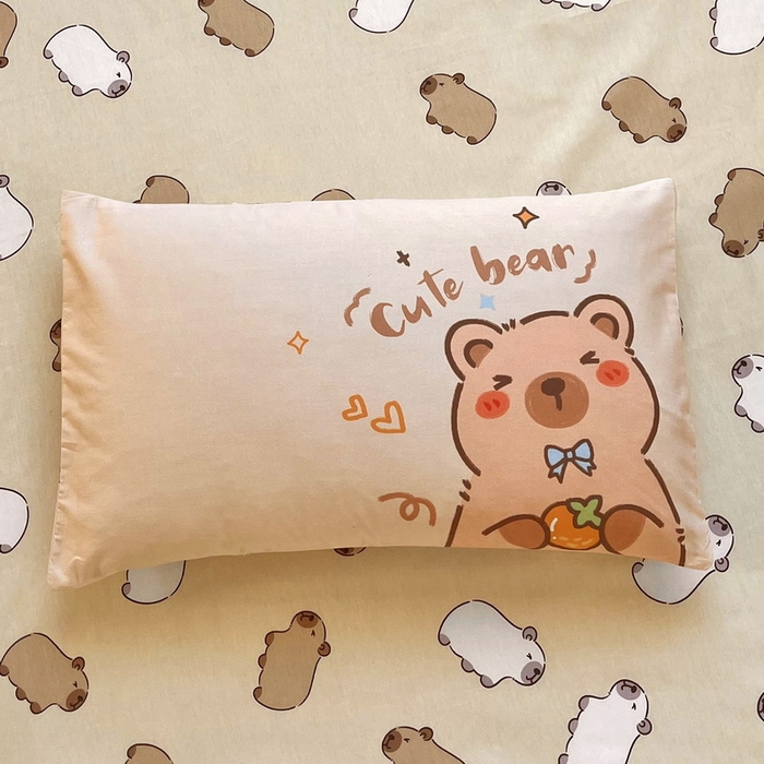 91家纺网 家纺一手货源 找家纺 蘭菲家纺 2025新款学生季幼儿园卡皮巴拉三件套大版系列 大美豚