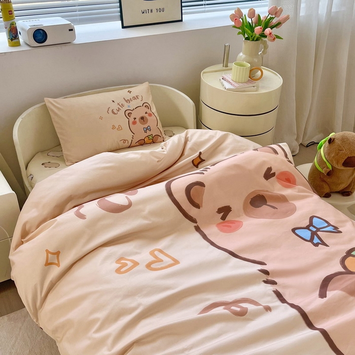 91家纺网 家纺一手货源 找家纺 蘭菲家纺 2025新款学生季幼儿园卡皮巴拉三件套大版系列 大美豚