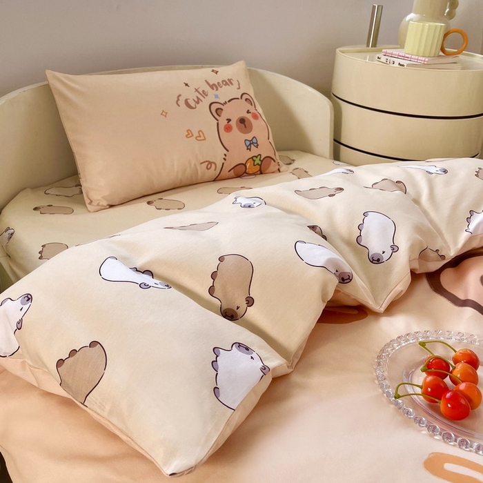 91家纺网 家纺一手货源 找家纺 蘭菲家纺 2025新款学生季幼儿园卡皮巴拉三件套大版系列 大美豚