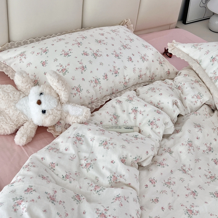 91家纺网 家纺一手货源 找家纺 （总）荣轩2025新款全棉双层纱镂空花边工艺款四件套（铺床版）