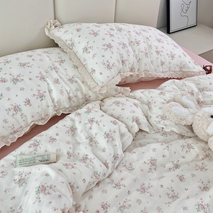 91家纺网 家纺一手货源 找家纺 荣轩2025新款全棉双层纱镂空花边工艺款四件套（铺床版）未闻花名