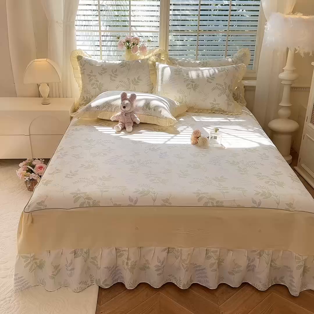 91家纺网 家纺一手货源 找家纺 美达家纺 2025新款全棉AB版单层床裙 沁雨花叶