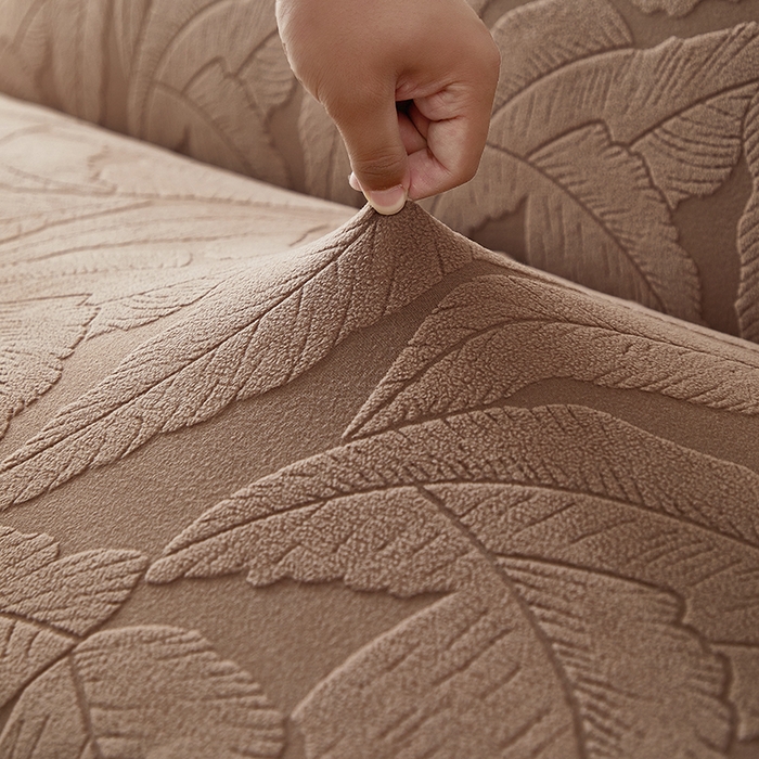 91家纺网 家纺一手货源 找家纺 丝绮鹿2025新款富贵叶裙边沙发床套 富贵叶-时尚咖